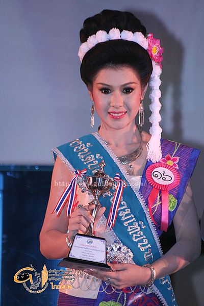 ฮุ่งเฮืองเมืองธรรม งามลำเทียนพรรษา ภูมิปัญญาชาวอุบล