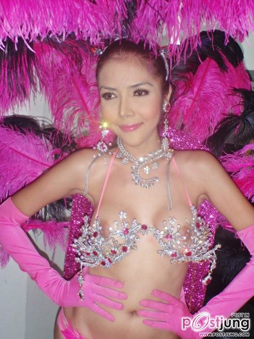 นางโชว์คาบาเรต์