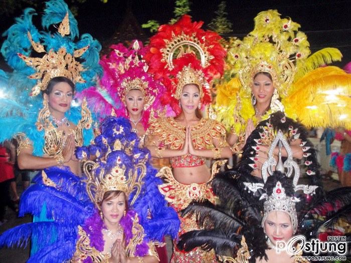 นางโชว์คาบาเรต์