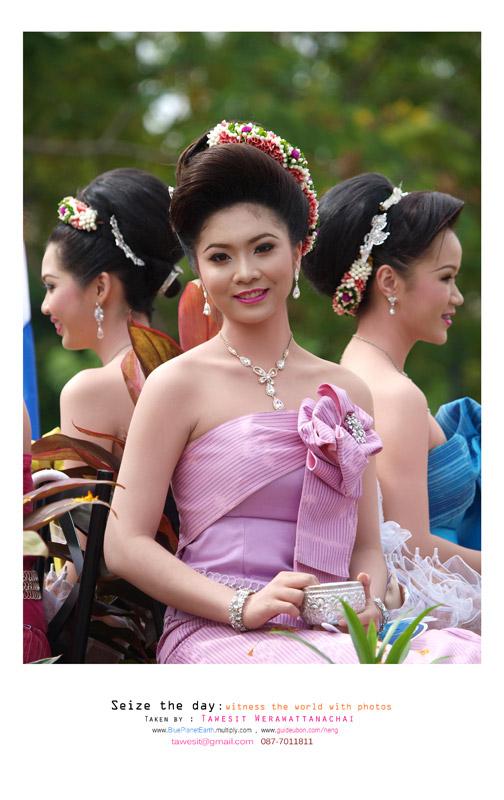 "ฮุ่งเฮืองเมืองธรรม งามล้ำเทียนพรรษา ภูมิปัญญาชาวอุบล" Ubon Ratchathani Candle Festival