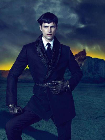 Sean O&rsquo;Pry for Versace Fall Winter 2011.12