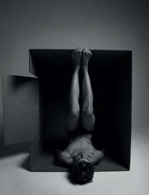 เหล่านายแบบในกล่องกระดาษ