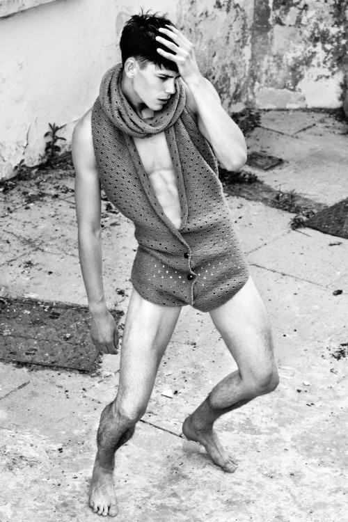 หนุ่มน้อย Jeremy Young