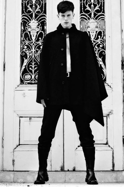 หนุ่มน้อย Jeremy Young