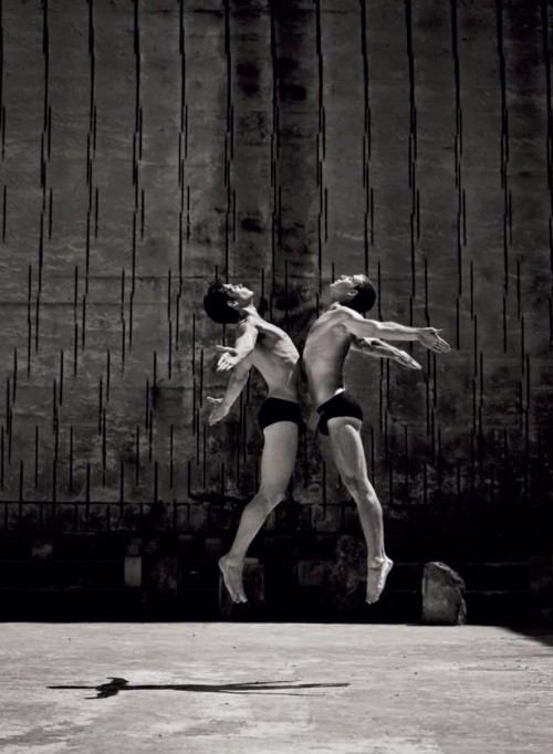 นายแบบเซ็กซี่เป็นคู่