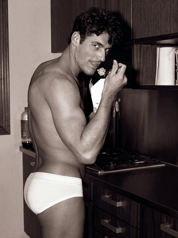 the Dolce&Gabbana 2008 calendar featuring David Gandy by Mariano Vivanco