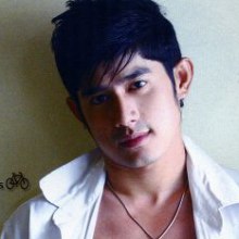 ใครชอบสีขาว เชิญทางนี้ครับ