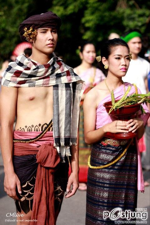 รูปขบวนรับน้องขึ้นดอย มช54 (แบบสวยๆ)