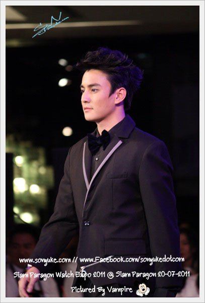 สน ยุกต์ งานSiam Paragon Watch Expo 2011