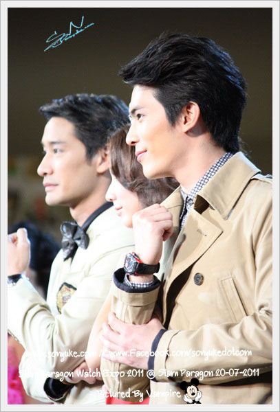 สน ยุกต์ งานSiam Paragon Watch Expo 2011
