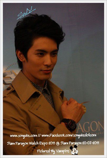 สน ยุกต์ งานSiam Paragon Watch Expo 2011