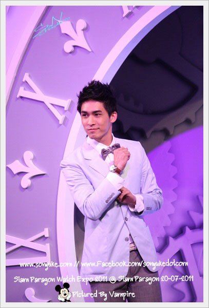 สน ยุกต์ งานSiam Paragon Watch Expo 2011