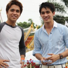 หมอก้อง-สรวิชญ์ & อเล็กซ์ งานค่ายอาสาพัฒนาคุณธรรม ณ.วัดพระศรีมหาธาตุวรวิหาร