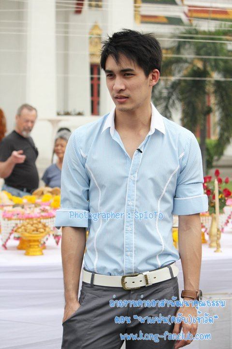 หมอก้อง-สรวิชญ์ & อเล็กซ์ งานค่ายอาสาพัฒนาคุณธรรม ณ.วัดพระศรีมหาธาตุวรวิหาร