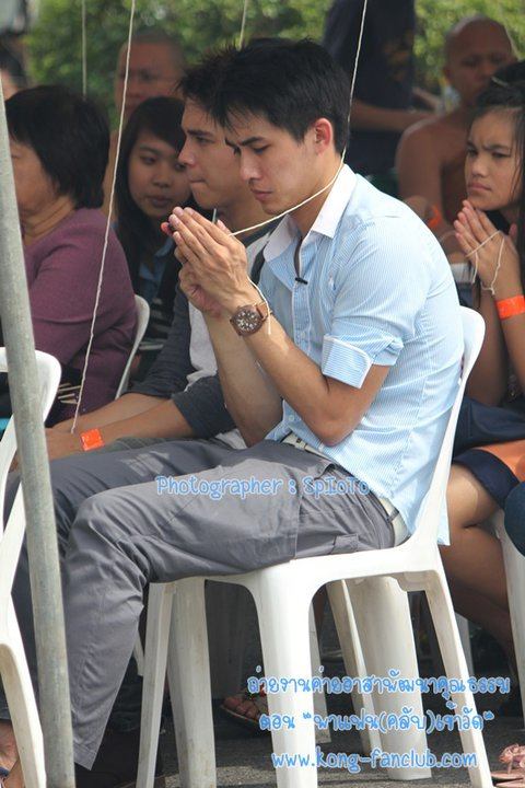 หมอก้อง-สรวิชญ์ & อเล็กซ์ งานค่ายอาสาพัฒนาคุณธรรม ณ.วัดพระศรีมหาธาตุวรวิหาร