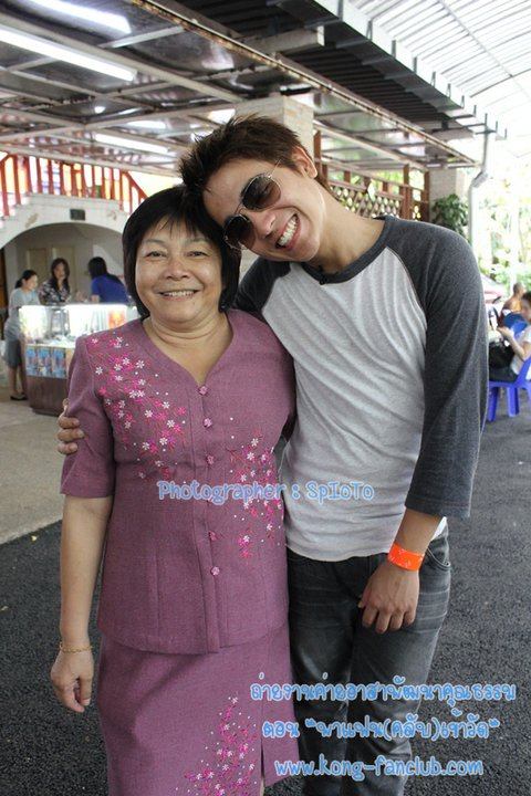 หมอก้อง-สรวิชญ์ & อเล็กซ์ งานค่ายอาสาพัฒนาคุณธรรม ณ.วัดพระศรีมหาธาตุวรวิหาร