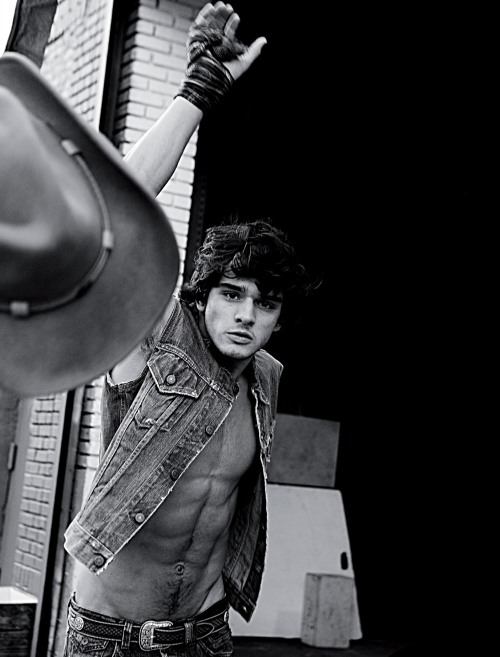 หนุ่มคาวบอยเซ็กซี่ๆ Marlon Teixeira