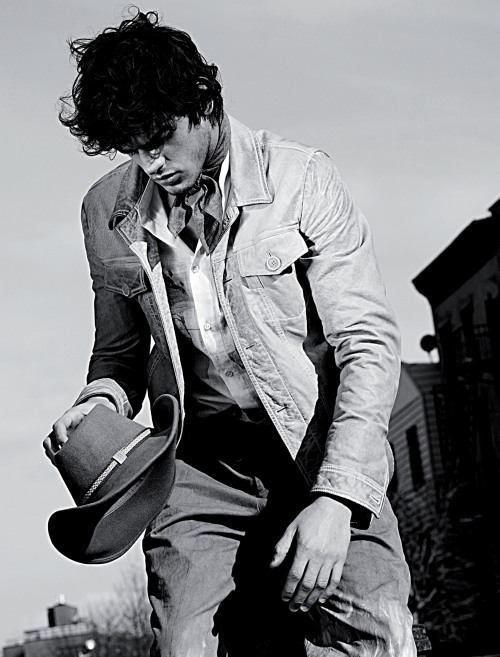 หนุ่มคาวบอยเซ็กซี่ๆ Marlon Teixeira