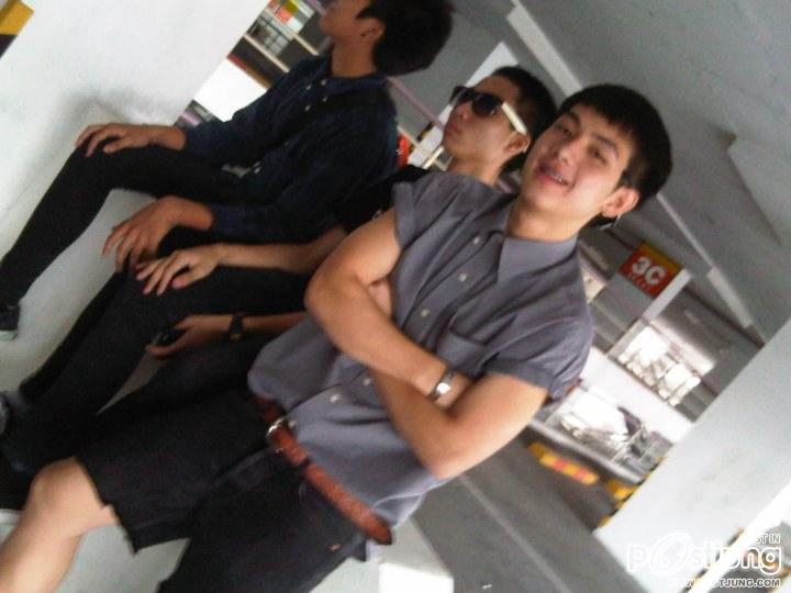 เอิร์ธ ธวัช พรรัตนประเสริฐ