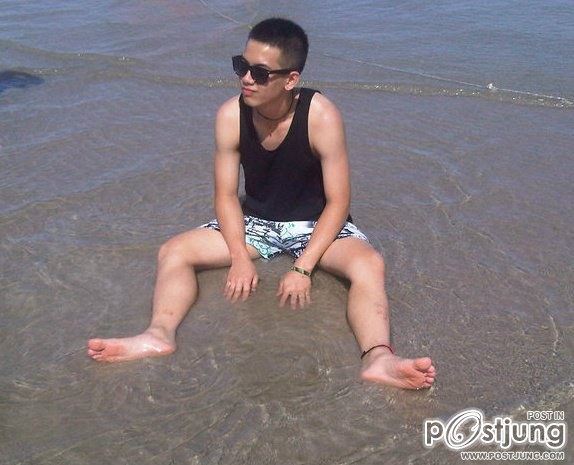 เอิร์ธ ธวัช พรรัตนประเสริฐ