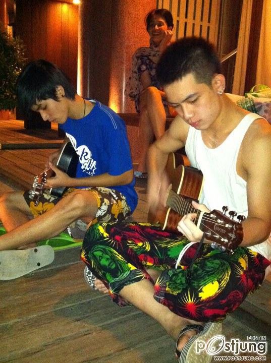 เอิร์ธ ธวัช พรรัตนประเสริฐ