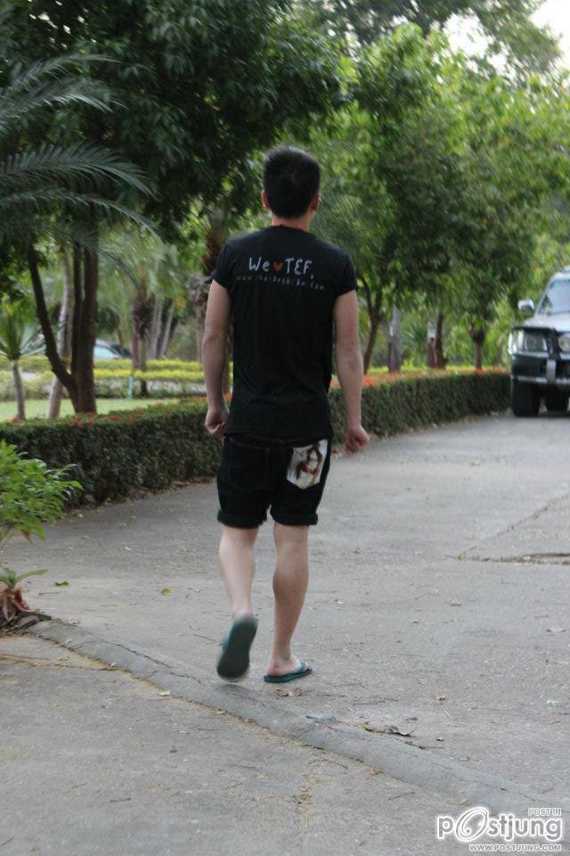 เอิร์ธ ธวัช พรรัตนประเสริฐ