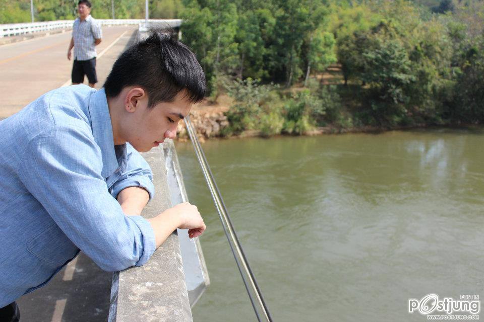 เอิร์ธ ธวัช พรรัตนประเสริฐ