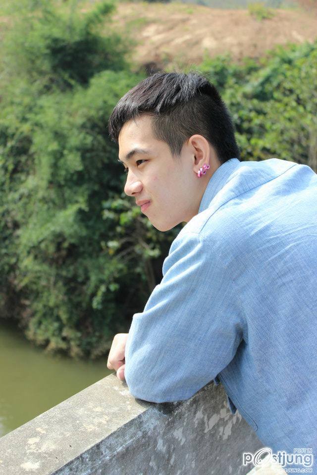 เอิร์ธ ธวัช พรรัตนประเสริฐ