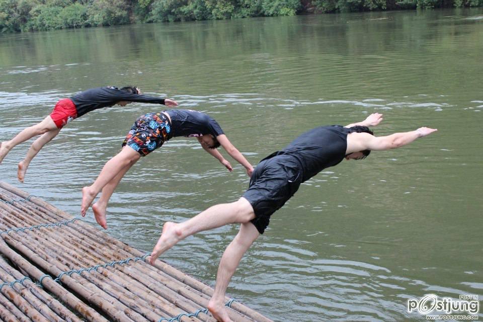 เอิร์ธ ธวัช พรรัตนประเสริฐ