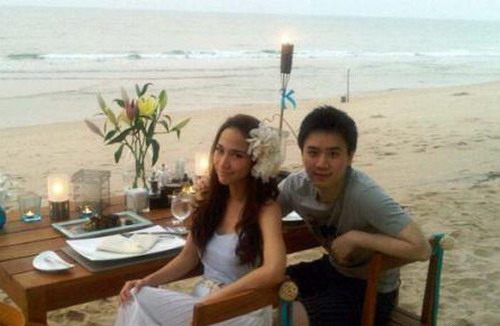 ย้อนวันวานความรักของซุปตาร์สาว