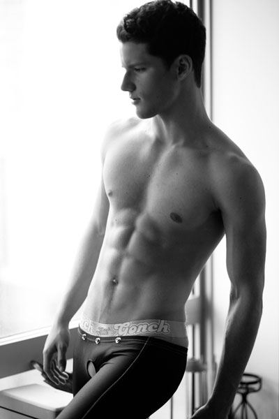 นายแบบ 001