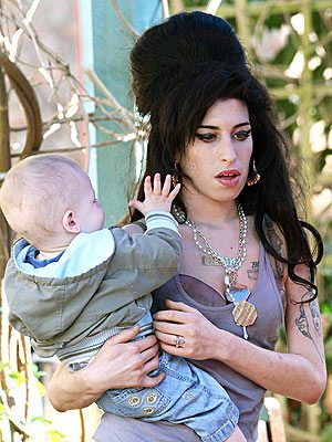 ช็อควงการเพลง Amy Winehouse เสียชีวิตแล้ว