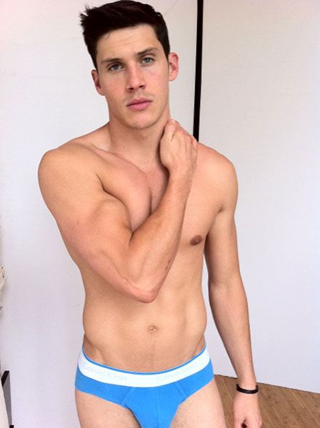 นายแบบ 002