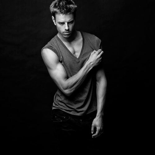 นายแบบ 002