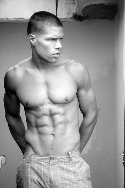 นายแบบ 002