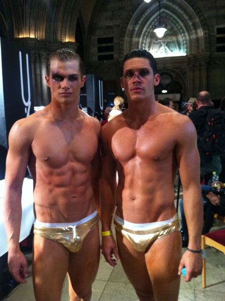 นายแบบ 002