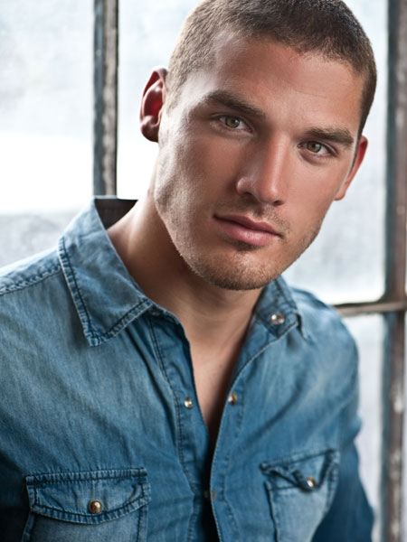 นายแบบ 003