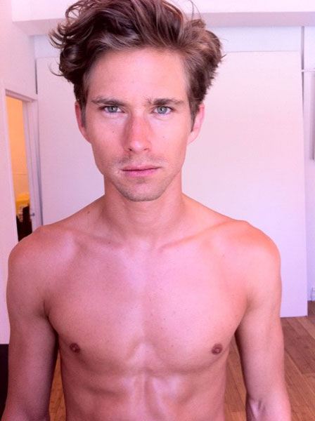 นายแบบ 003