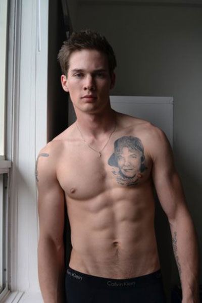 นายแบบ 003