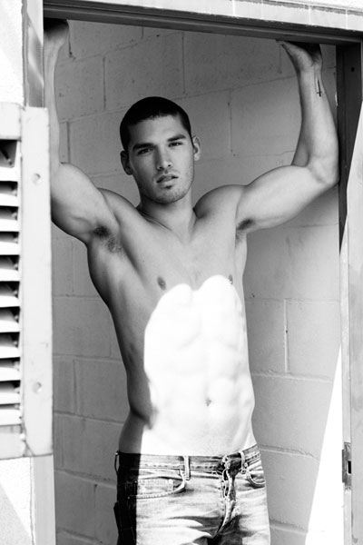 นายแบบ 003