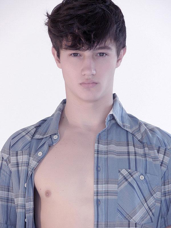 นายแบบ 005