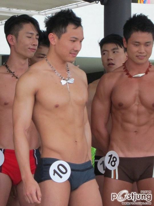 Manhunt Singapore 2011 [Swimwear Competition]