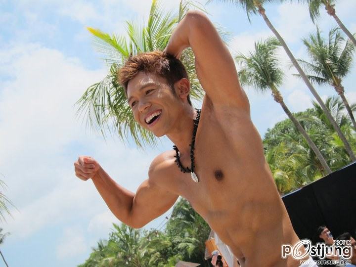 Manhunt Singapore 2011 [Swimwear Competition]