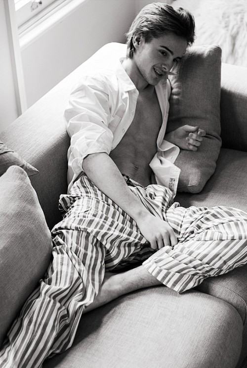 Alex Watson น้องชาย Emma Watson