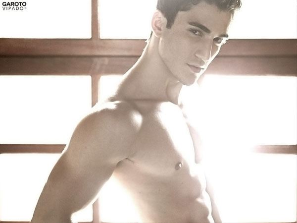 นายแบบ 008