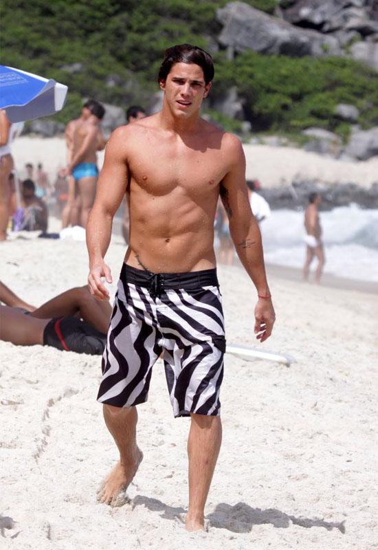 นายแบบ 008