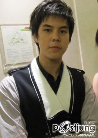 พีช พชร จิราธิวัฒน์