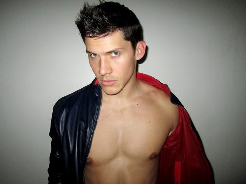 นายแบบ 009