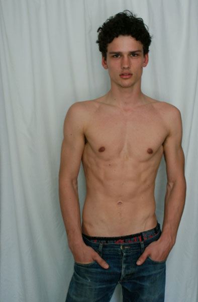 นายแบบ 010