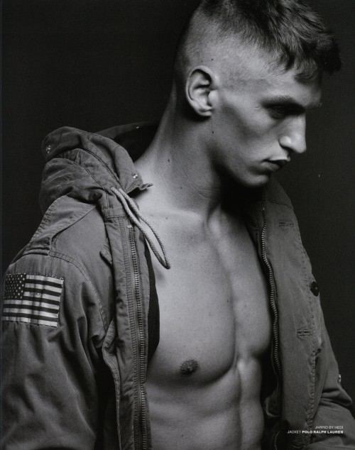 นายแบบ 010